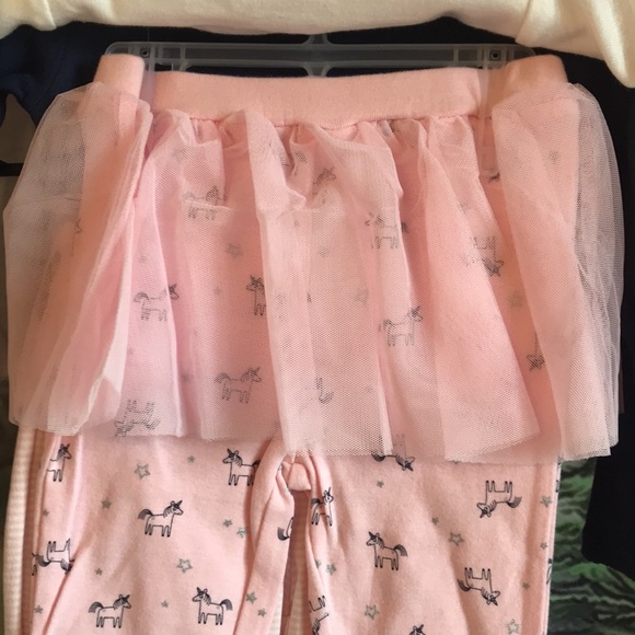 Carter’s four piece legging and long sleeve onsie set. NWT - Picture 6 of 16